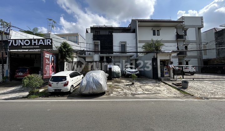 24 Bedroom Boarding House, in East Tebet, Commercial Zone by the Main Road