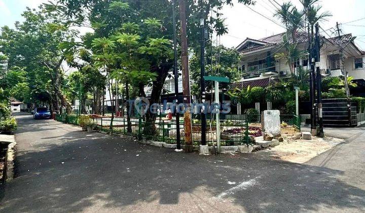 Rumah Siap Huni 2 Lantai di Tebet Barat, Akses Jln 2 Mobil, Persis Depan Taman 2