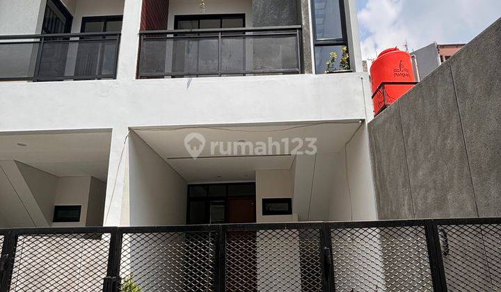 Rumah 3 Lantai Brand New di Tebet Timur, Masih Ada 1 Unit 1