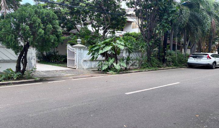 Rumah Siap Huni di Pulomas Barat, Dalam Komplek, Ada Taman Luas, Akses Jalan 3 Mobil 1