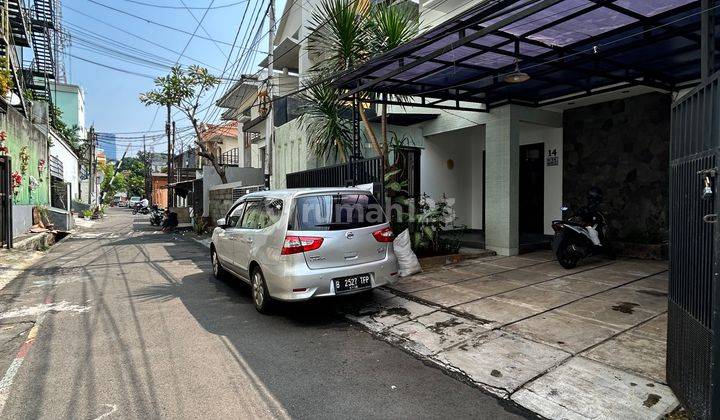 Rumah Siap Huni diJln Lapangan Ros, Tebet, Dekat Kasablanka, Akses Jalan 2 Mobil 2