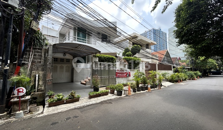 2-Storey House in Cawang Baru, Access for 3 Cars, Behind Office Building 2