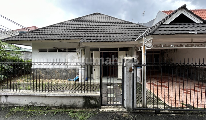 House in East Tebet, located at Hook, can be divided into 3, suitable for investors.