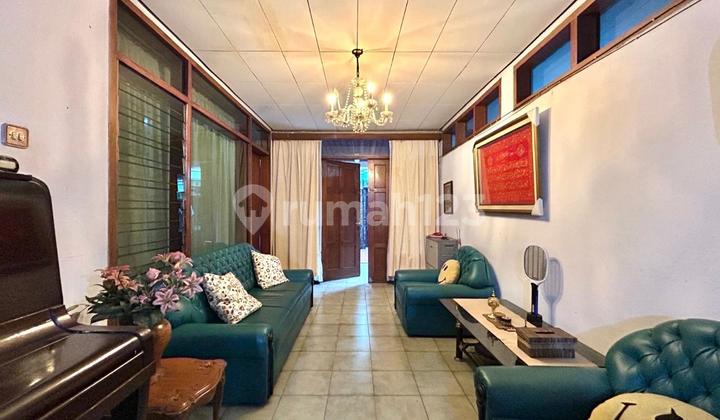 Rumah Besar Siap Huni di Tebet, Lebar 9 Meter Rumah Besar Siap Huni di Tebet, Lebar 9 Meter