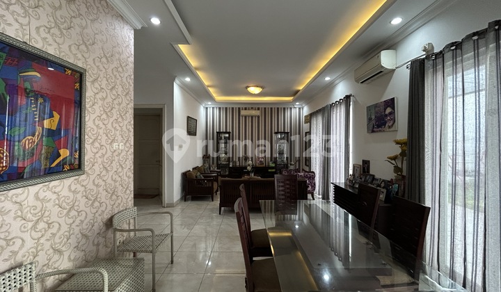 Luxury House in East Tebet, 3-Car Road Access, Comfortable Environment 7