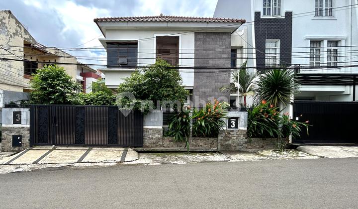 Luxury House in West Tebet, Wide Road Access for 3 Cars Luxury House in West Tebet, Wide Road Access for 3 Cars