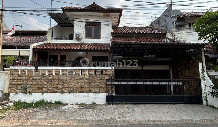 Rumah Siap Huni 2 Lantai di Tebet Timur, Akses Jln 3 Mobil  2