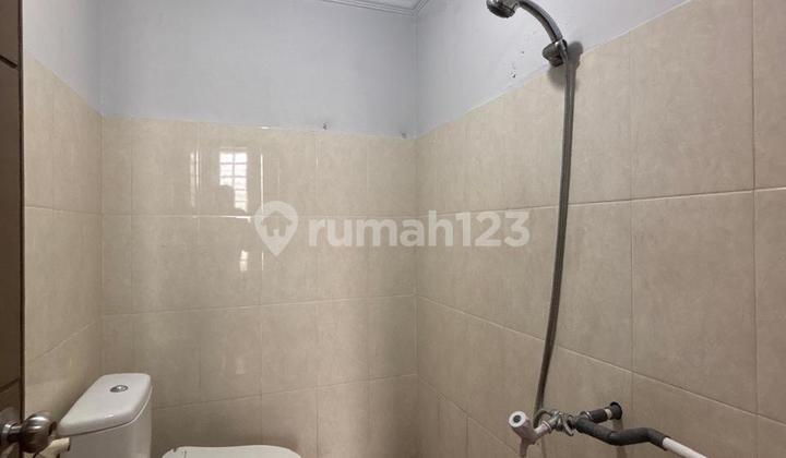 Gedung 3 Lantai dan Rumah Kos 2 Lantai di Tebet, Akses Jalan 2 Mobil Gedung 3 Lantai dan Rumah Kos 2 Lantai di Tebet, Akses Jalan 2 Mobil