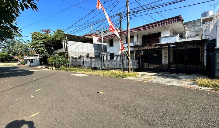 Rumah Di Komplek Taman Jepang, Tebet, Akses Jalan Lebar, One Gate System 2