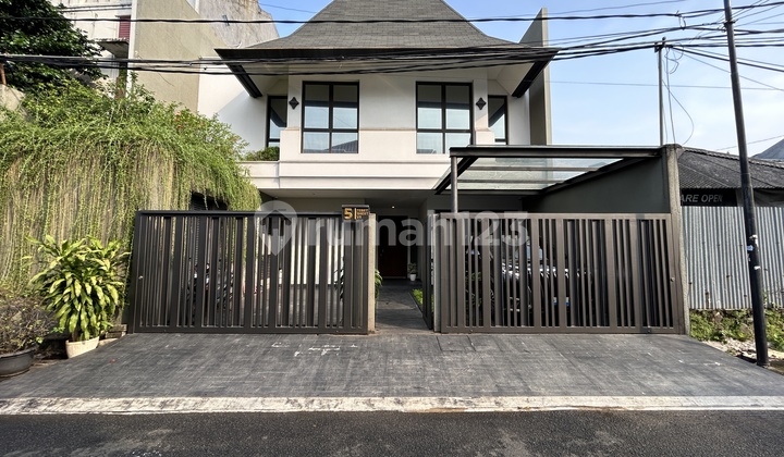 Super Langka, Rumah Mewah di Tebet Barat dengan Akses Jln 3 Mobil, Lingkungan Nyaman Super Langka, Rumah Mewah di Tebet Barat dengan Akses Jln 3 Mobil, Lingkungan Nyaman