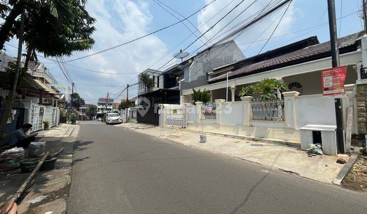 Rumah Lama Jalan 3 Mobil Lingkungan Rapi Cocok Untuk Investor