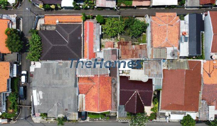 Rumah Lama Jalan 3 Mobil Lingkungan Rapi Cocok Untuk Investor