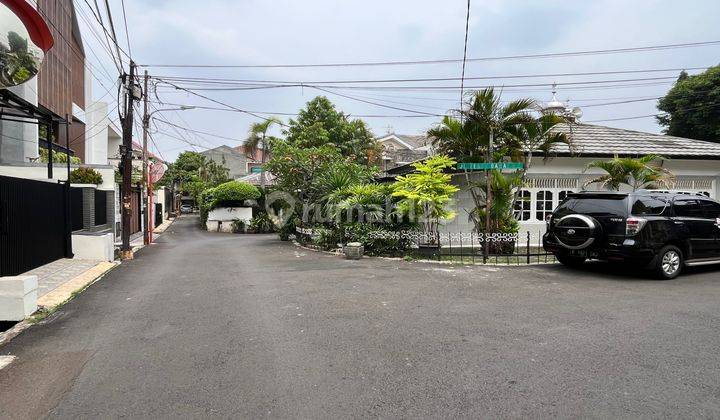 Tebet Rumah Fresh Lay Out Lega Lokasi Depan Taman 2