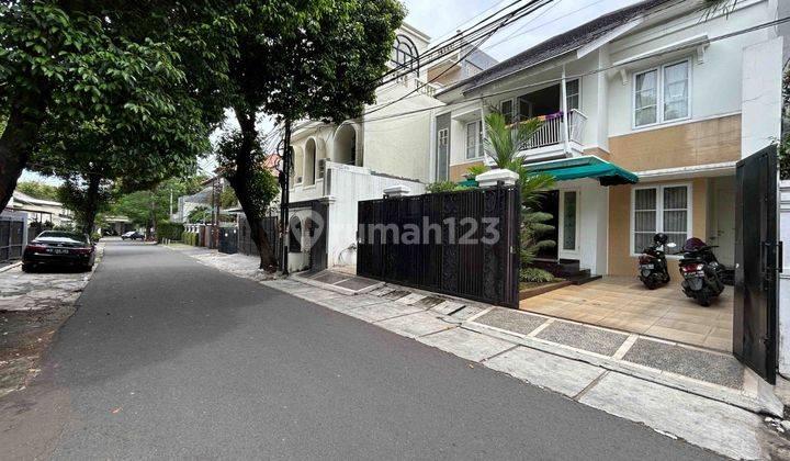 Rumah di Tebet Barat, Siap Huni Terawat, Akses Jalan 2 Mobil 1