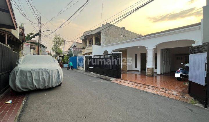 Rumah di Kebon Baru, Akses Jalan 2 Mobil, Siap Huni 2