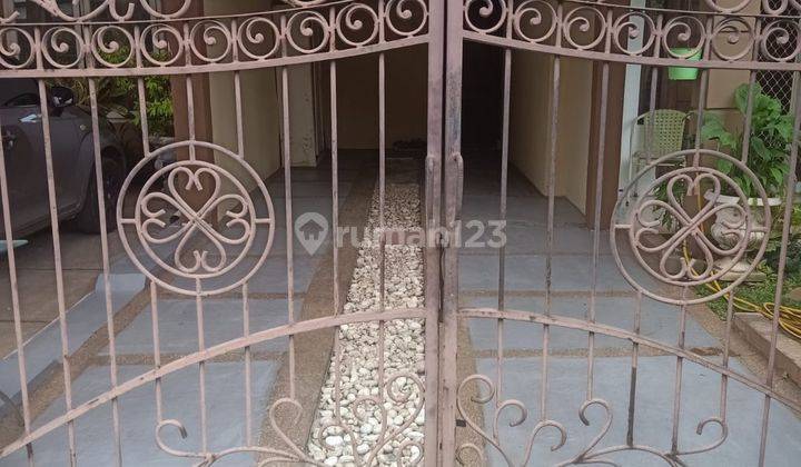 Rumah di dalam komplek townhouse cluster gretta residence graha bintaro 2