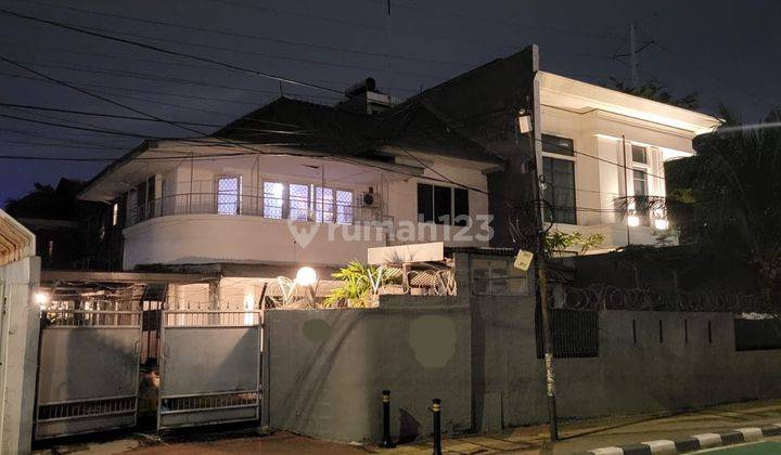 Rumah di kebayoran baru dibawah njop, jalan raya sisingamangaraja, cocok untuk kantor, usaha maupun hunian