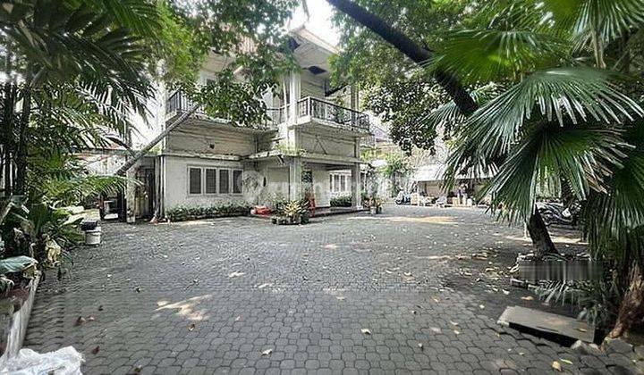 Rumah di Menteng Jalan Raya 1 Arah 1