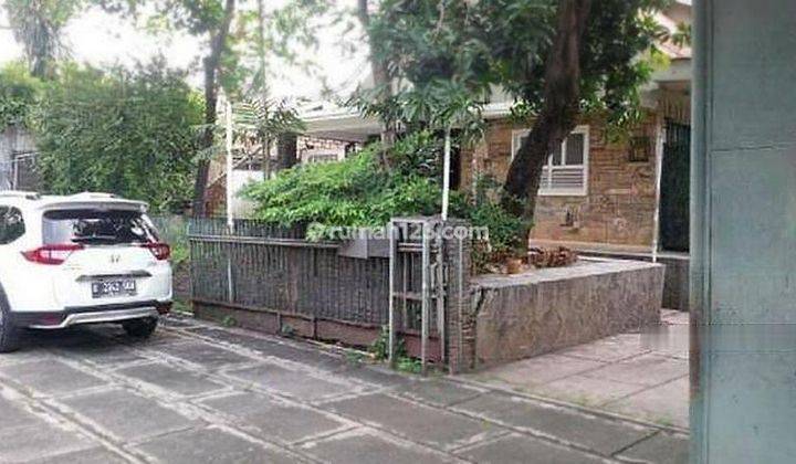 Rumah di Tebet Dalam, Luas Tanah 1400 Meter, Jalan 3 Mobil 2