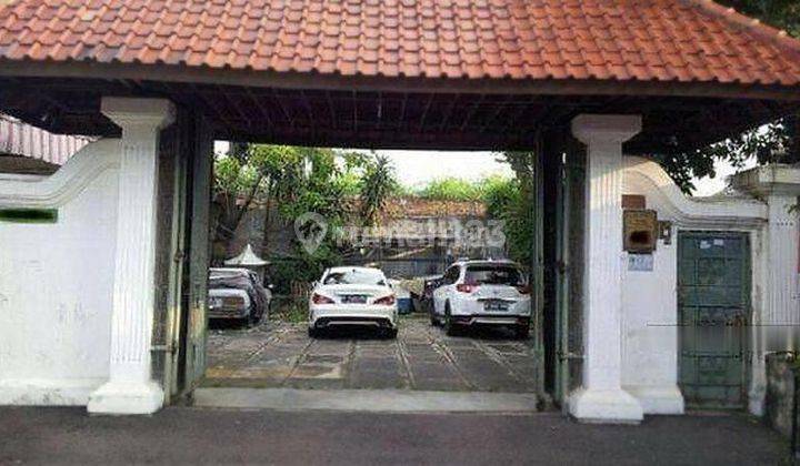 Rumah di Tebet Dalam, Luas Tanah 1400 Meter, Jalan 3 Mobil 1