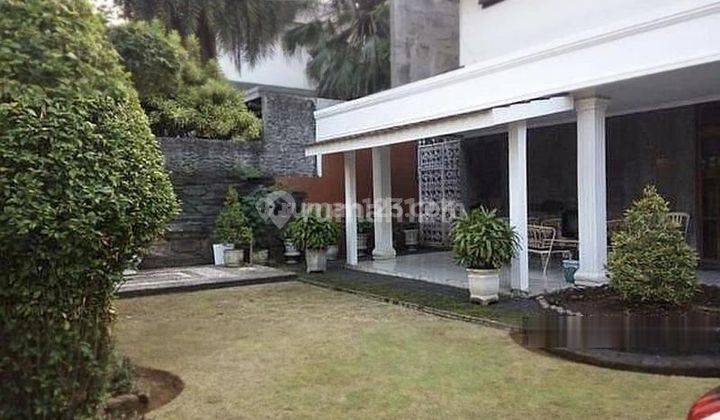 Rumah di Menteng Jalan 2 Mobil 1