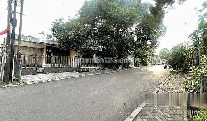 Rumah Hitung Tanah di Tebet Dalam, Akses 3 Mobil 1