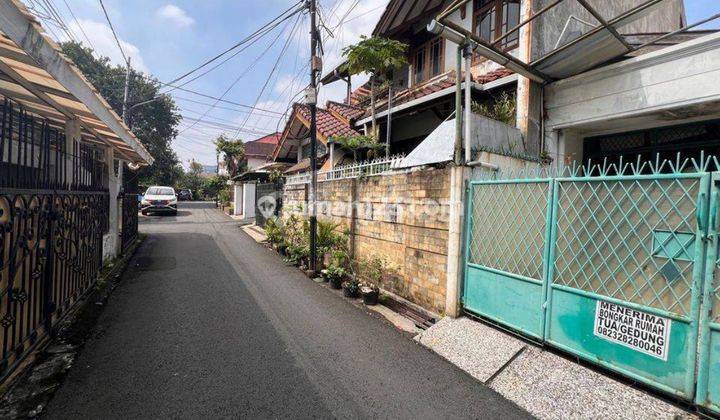 Rumah di Tebet Barat, Akses Jalan 2 Mobil, Dekat Ecopark 2