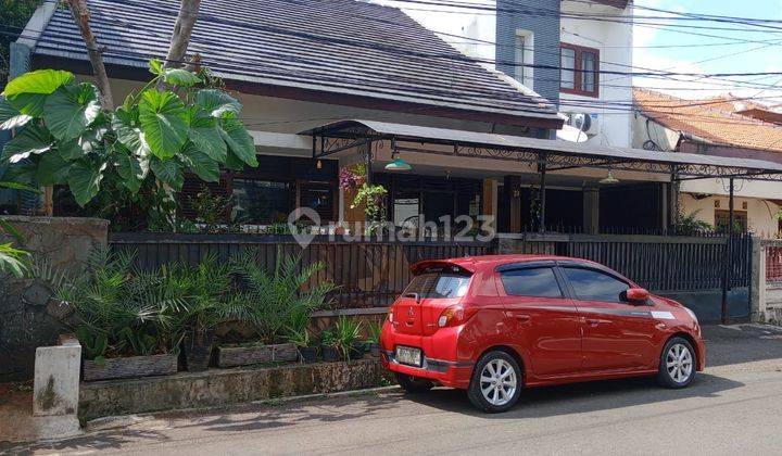 Rumah di Tebet Barat, Akses Jalan 3 Mobil 1