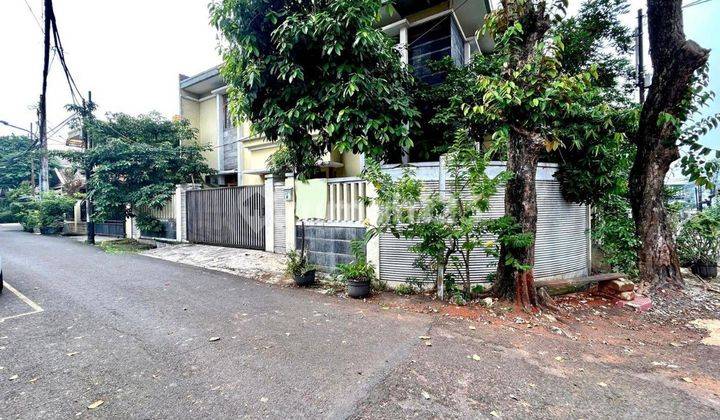 Rumah Di Tebet Barat, Depan Taman, Akses Jalan 2 Mobil 2