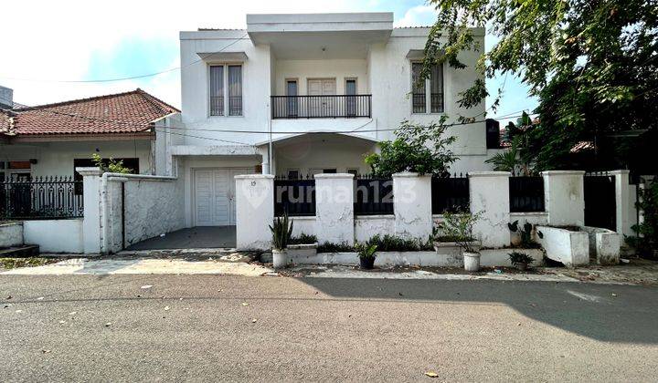 Rumah Siap Huni di Tebet Timur, Akses Jalan Lebar 2 Mobil 1