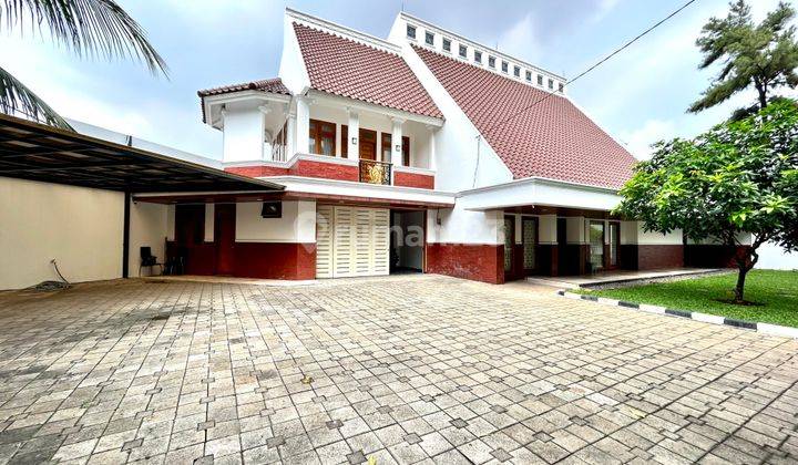 Rumah di Polonia Otista Cipinang Cempedak Depan Taman 1