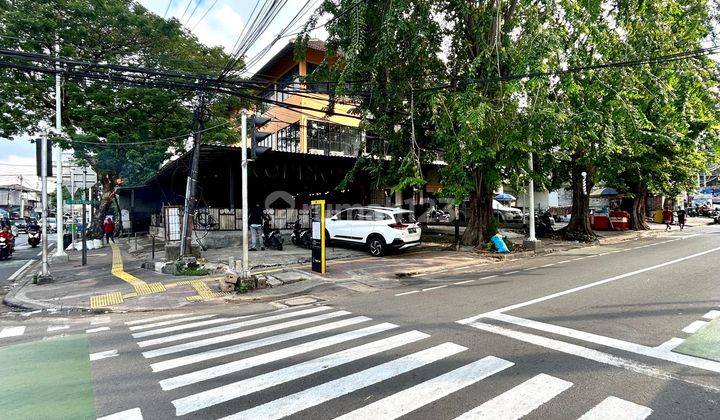 Cafe Resto Usaha di Tebet Raya Jalan Raya Komersial