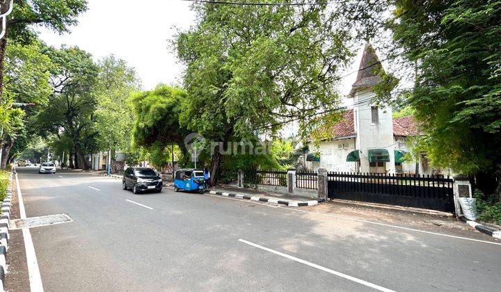 Tanah Komersial di Menteng Ring 1 Jalan Utama Menteng 2