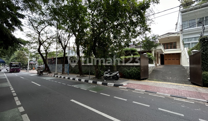 House in Tebet Barat Raya, in front of Ecopark Garden, Tebet Raya Road