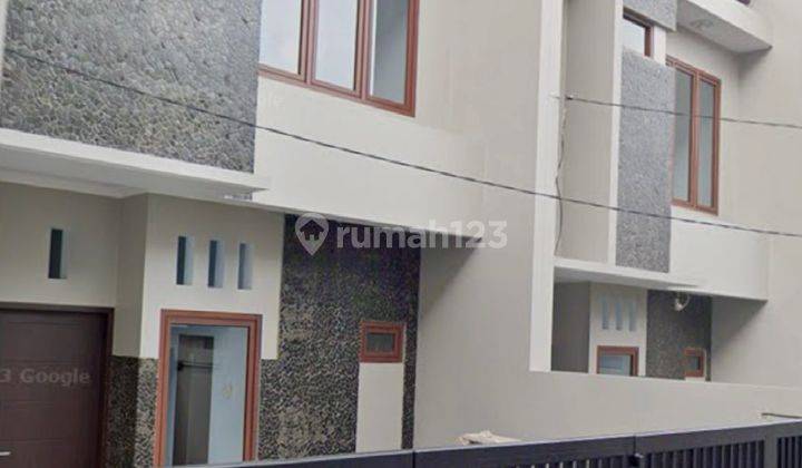 Rumah Sisa 1 Unit Siap Huni di Tebet Dalam Akses Jalan 1 Mobil 1