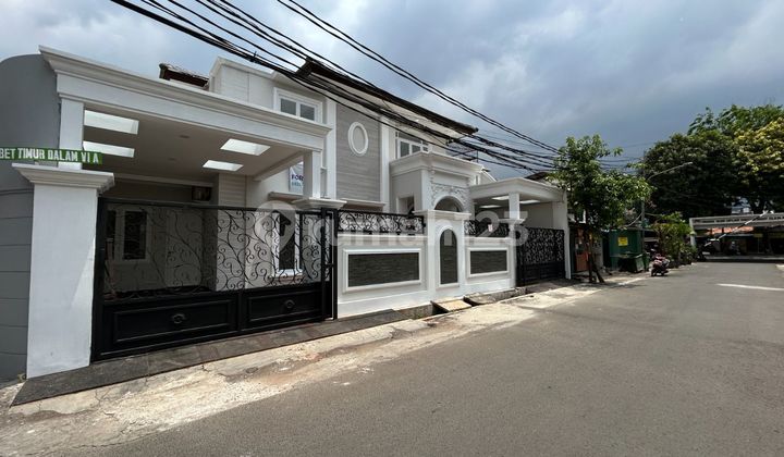 Rumah di Tebet Timur, Akses Jalan 3 Mobil Lebar 1