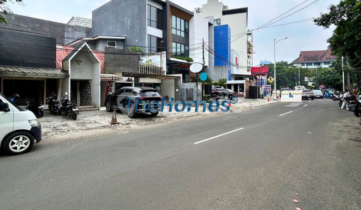 Ruko di Tebet Barat, Jalan Raya Ruko di Tebet Barat, Jalan Raya