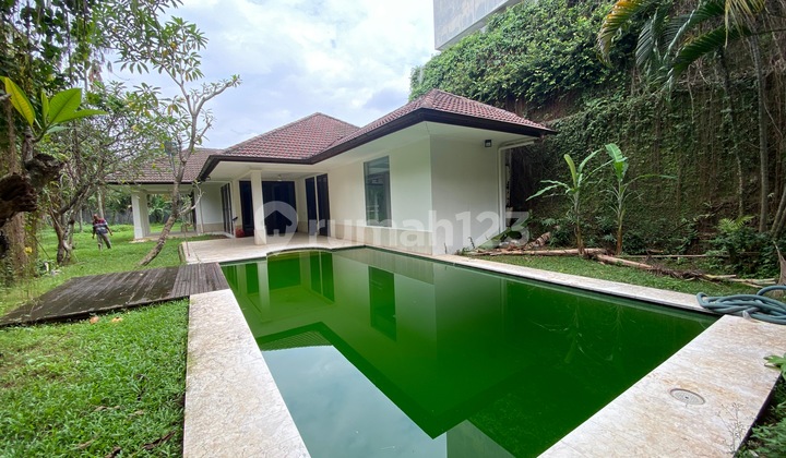 Rumah di kemang dalam, luas 1500 meter, taman luas, dalam komplek compound 2