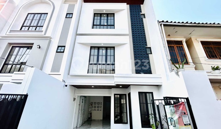 Tebet barat rumah 3 lantai akses 1 mobil Tebet barat rumah 3 lantai akses 1 mobil