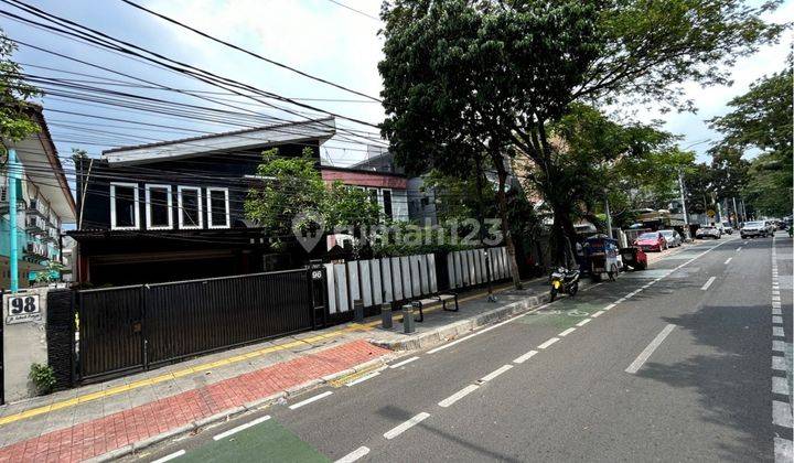 Rumah di Tebet Raya, Area Komersial Jalan Raya 1