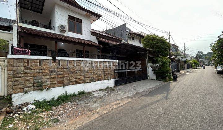 Rumah di Tebet Timur, Akses Jalan 2 Mobil Lebar, Dekat Taman Ecopark 2