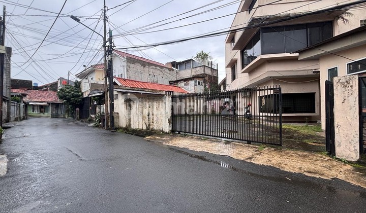 3-Story Shop House Building in Saharjo, Tebet, 2-Car Road Access, Near Main Road 2