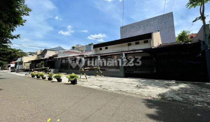 Rumah di Ciniru Kebayoran Baru Rumah di Ciniru Kebayoran Baru
