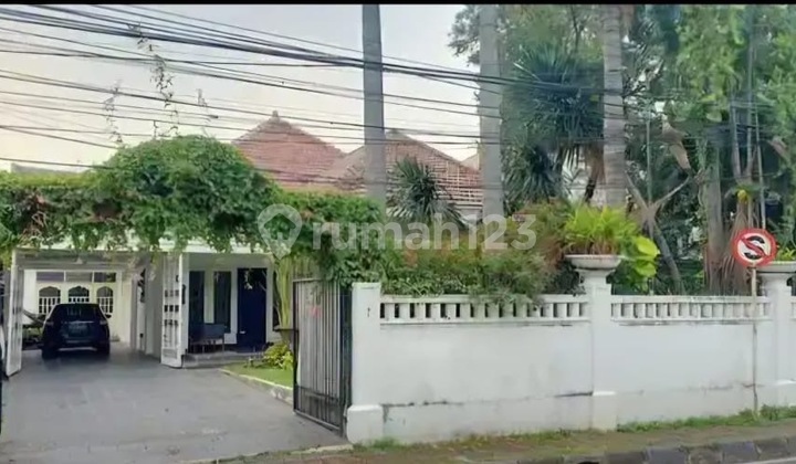Rumah di menteng siap huni Rumah di menteng siap huni