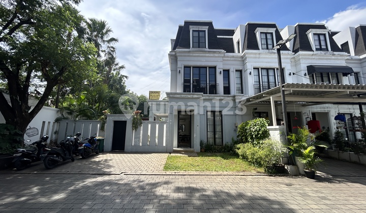 Rumah di Kemang Dalam Kompek Cluster Townhouse, Akses Lebar