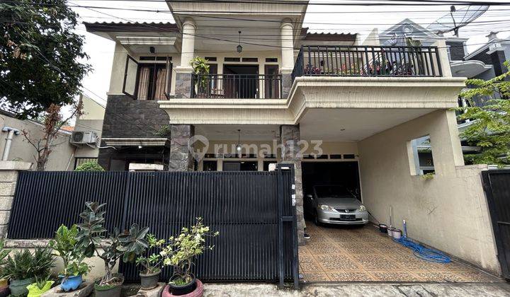 Rumah Siap Huni di Lapangan Ros Tebet, Akses Jalan 2 Mobil 2