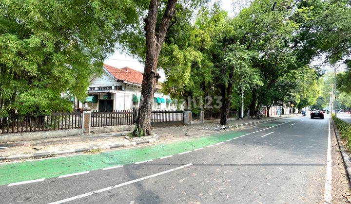 Tanah Komersial di Menteng Ring 1 Jalan Utama Menteng 2