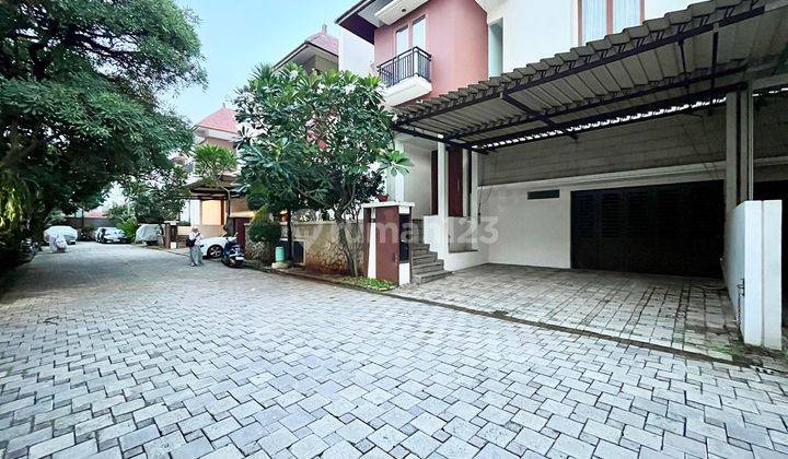 Rumah di Dalam Komplek Cluster Townhouse Pejaten Barat, Akses Row Jalan Lebar 3 Mobil 2