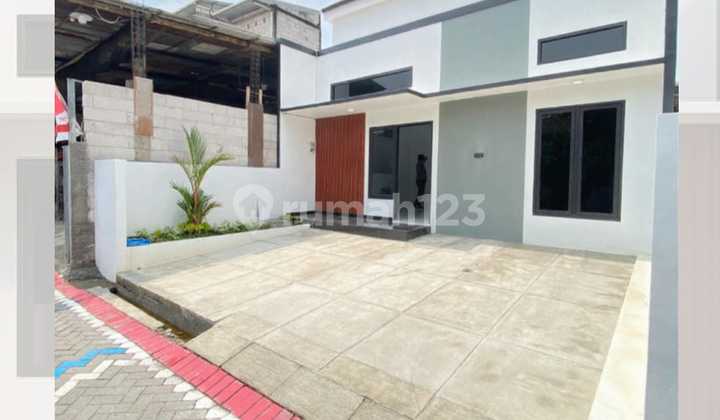 Rumah Tengah Kota Pedurungan. Rumah SHM di Jl. Kh. Abdurrohman Iv No. 2, Muktiharjo Kidul, Pedurungan, Kota Semarang, Jawa Tengah, Indonesia, 50197, Pedurungan