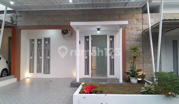 English translation: **Tembalang Cluster House 750** 2
